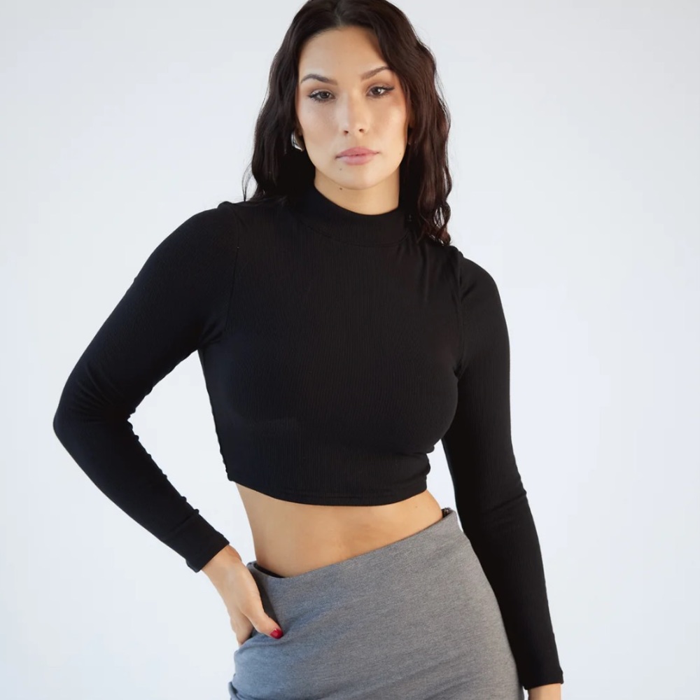 Klassy Network Black Mock Neck Cropped Long Sleeve Top, Large